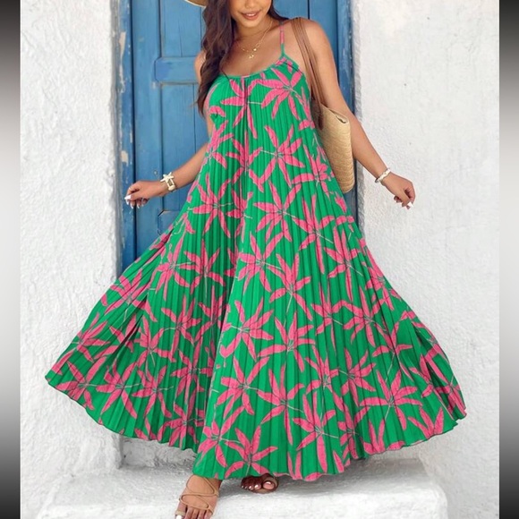 Floral Maxi Dress - Picture 9 of 13